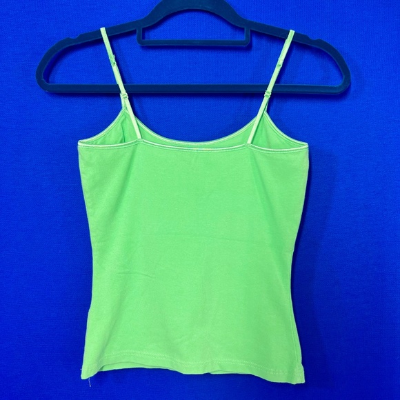 🔥2/$10 |•SIMPLY...BY E•| Green Stretch Built In Bra Tank Top - Picture 2 of 8